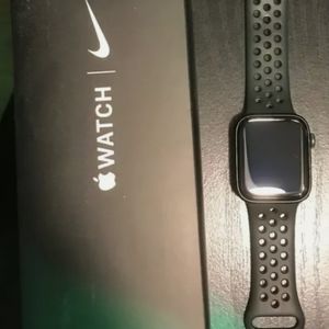 Apple Watch Series 5 Nike 44mm